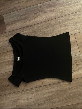 Wrapper Black Short-Sleeve Women's Top